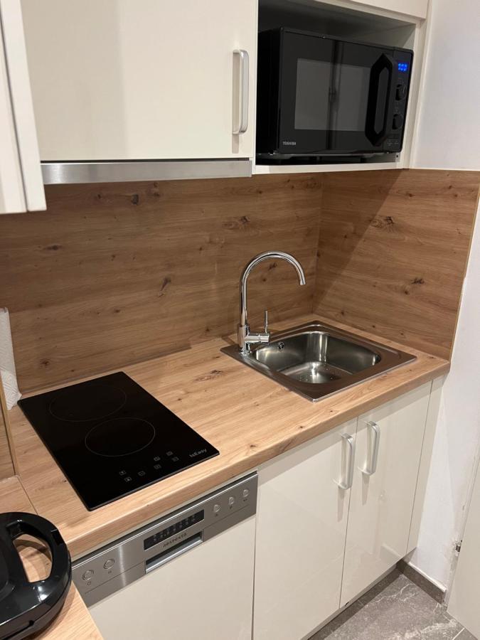 Apartment Near Metro & Netflix Wien Eksteriør billede