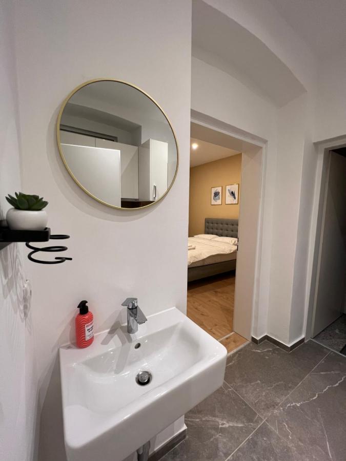 Apartment Near Metro & Netflix Wien Eksteriør billede