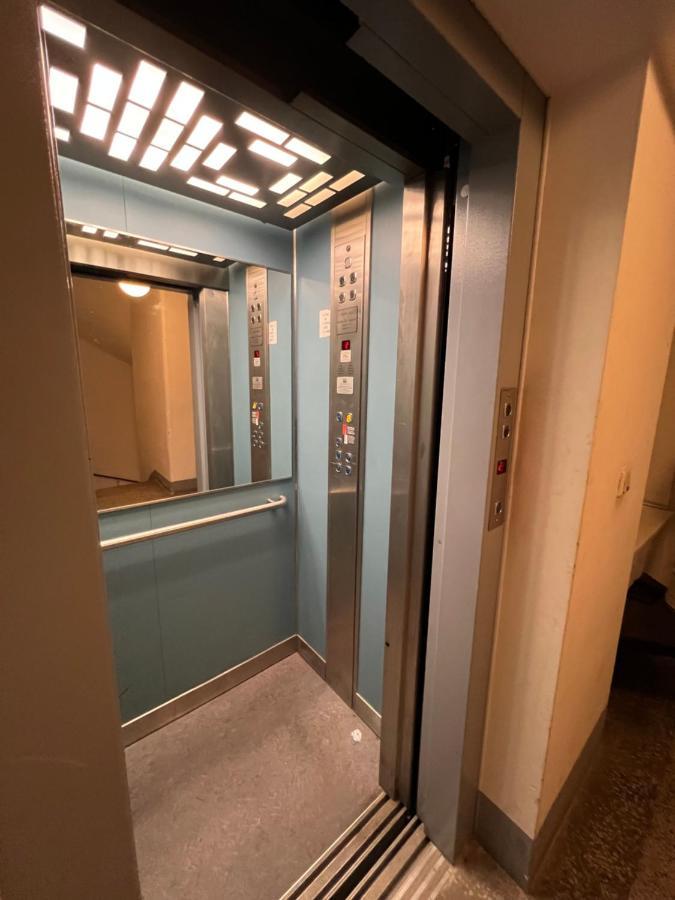 Apartment Near Metro & Netflix Wien Eksteriør billede